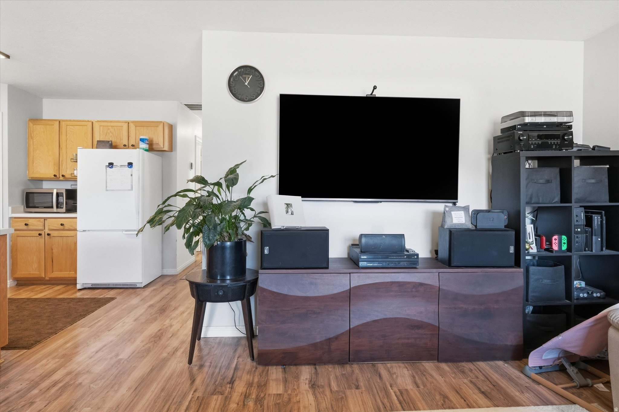 SUNSTONE CIR - Residential