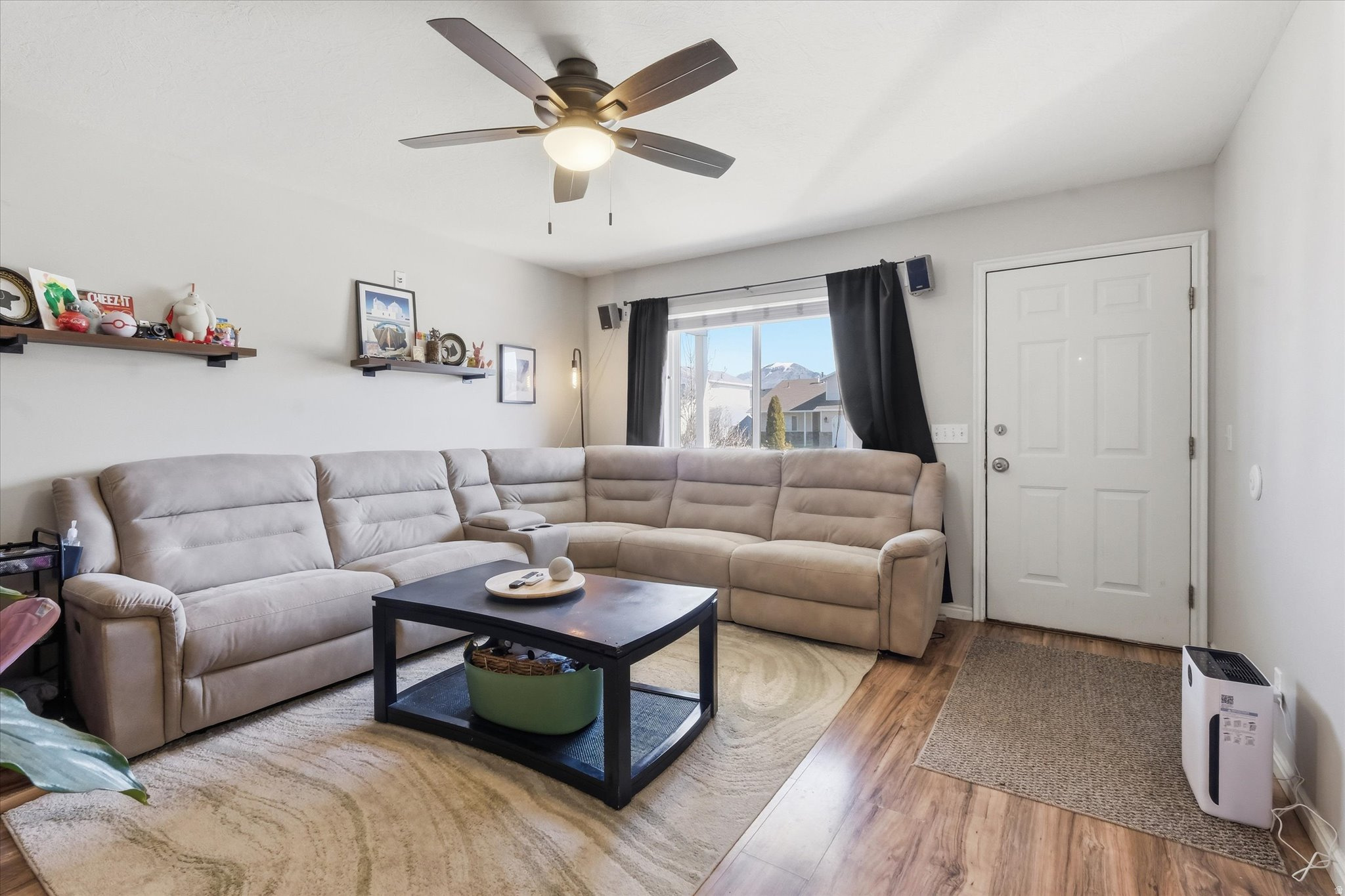 SUNSTONE CIR - Residential