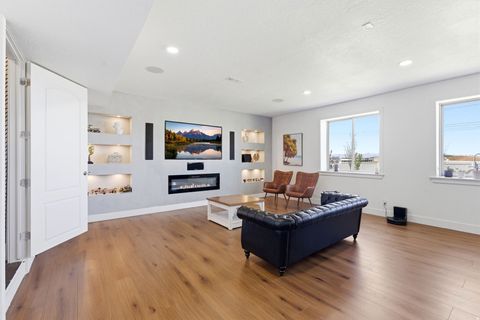 Tiny photo for 223 N RANCH RD, Farmington, UT 84025 (MLS # 2155815)
