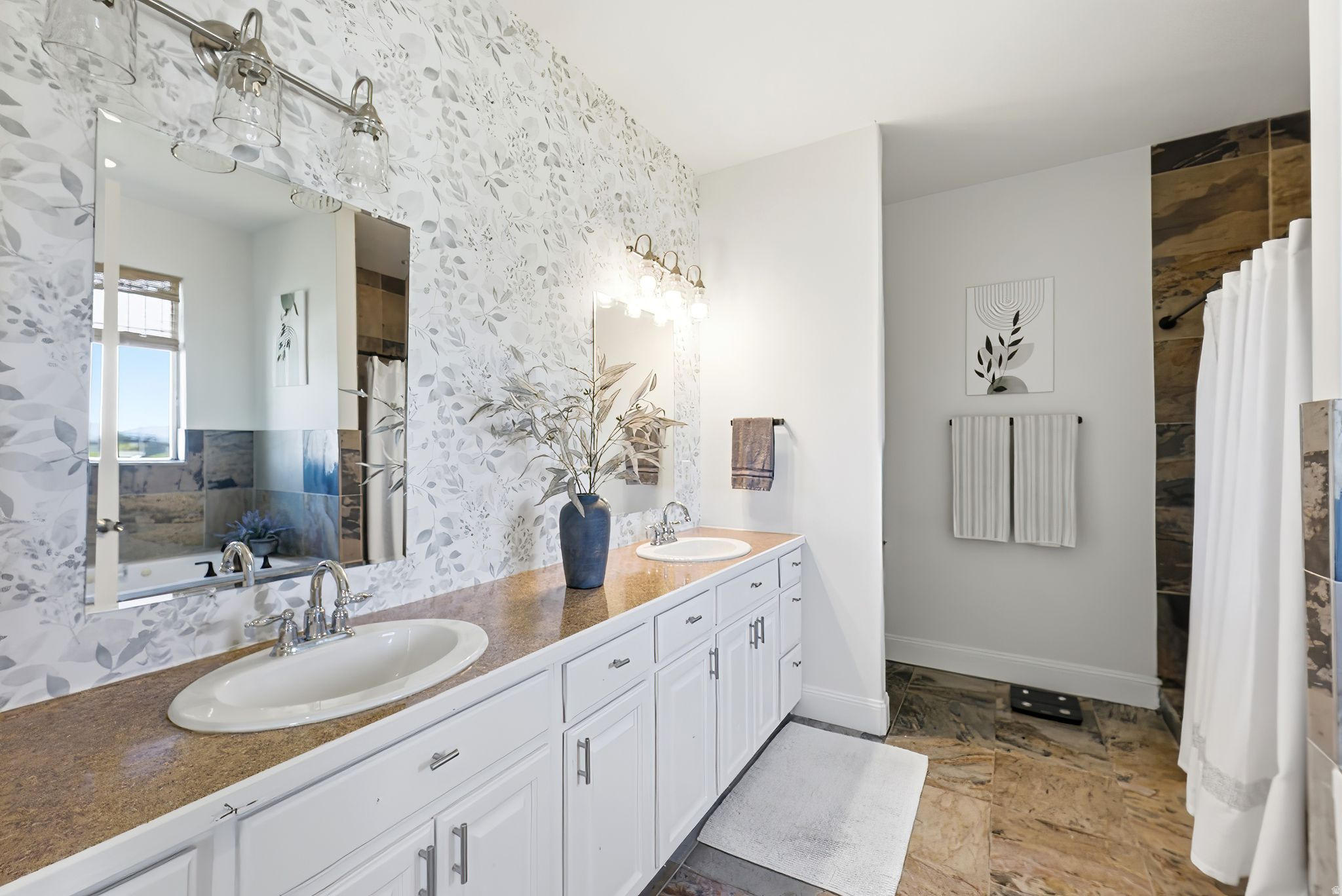 FARMINGTON RANCHES - Residential