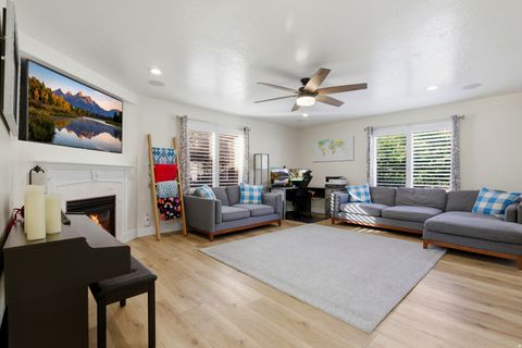 Tiny photo for 456 W TRELLIS CIR, Saratoga Springs, UT 84045 (MLS # 2130702)