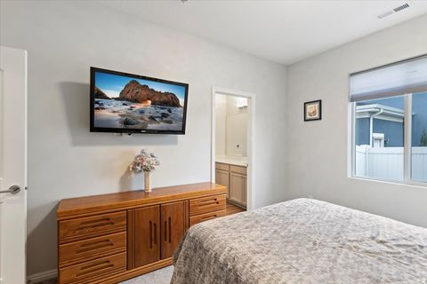 Tiny photo for 2418 W 3230 S, Syracuse, UT 84075 (MLS # 2129627)