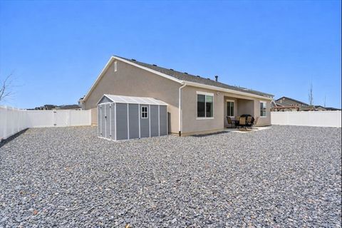 Tiny photo for 2418 W 3230 S, Syracuse, UT 84075 (MLS # 2129627)