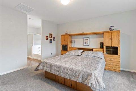 Tiny photo for 2418 W 3230 S, Syracuse, UT 84075 (MLS # 2129627)