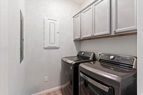 Tiny photo for 2418 W 3230 S, Syracuse, UT 84075 (MLS # 2129627)