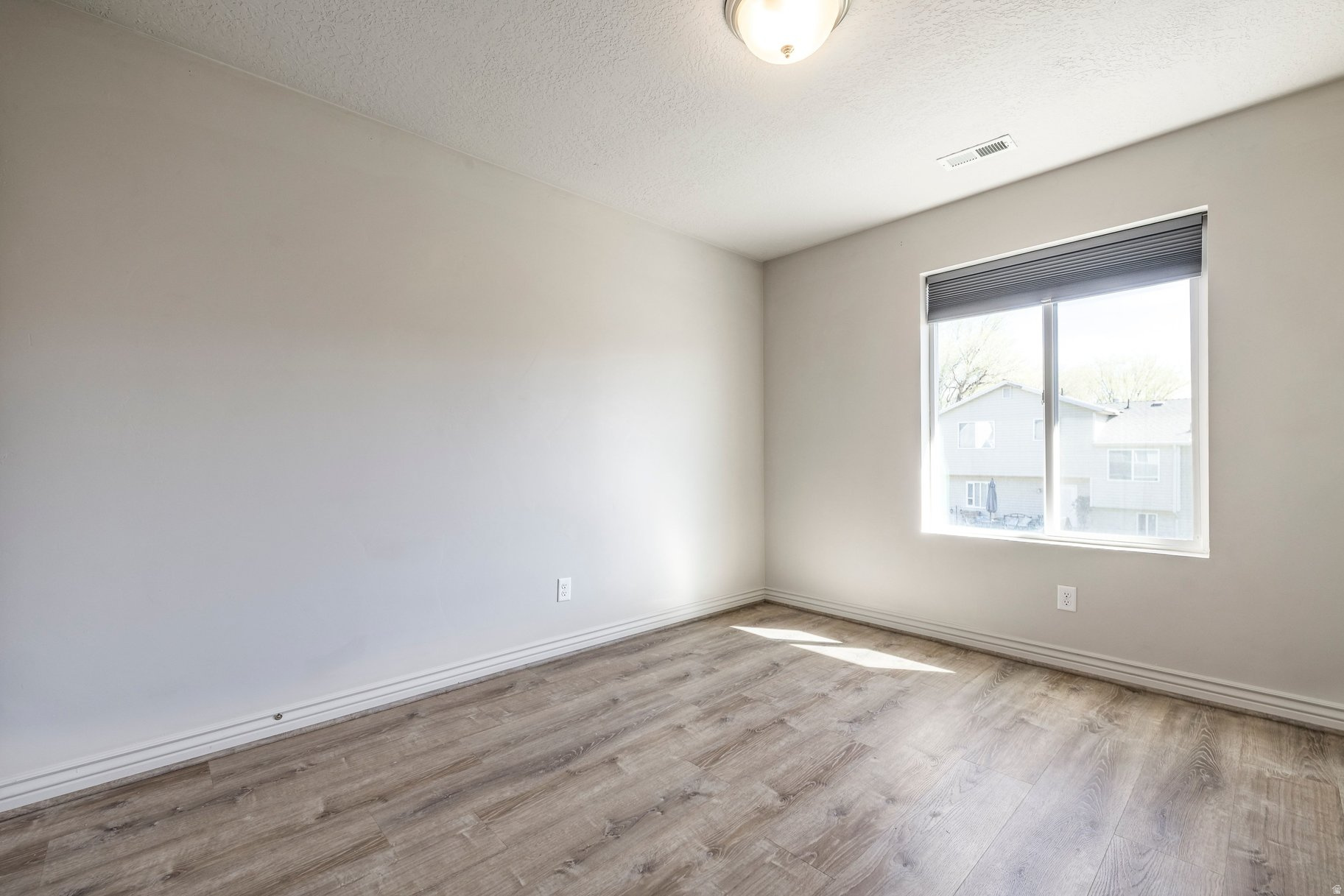 SANDY POINT TOWNHOME - Residential