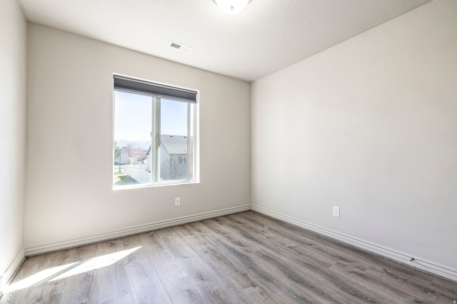 SANDY POINT TOWNHOME - Residential