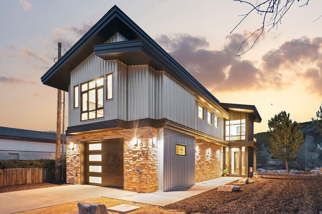 Photo of 2650 S LAKESIDE DR, Wanship, UT 84017 (MLS # 2136884)