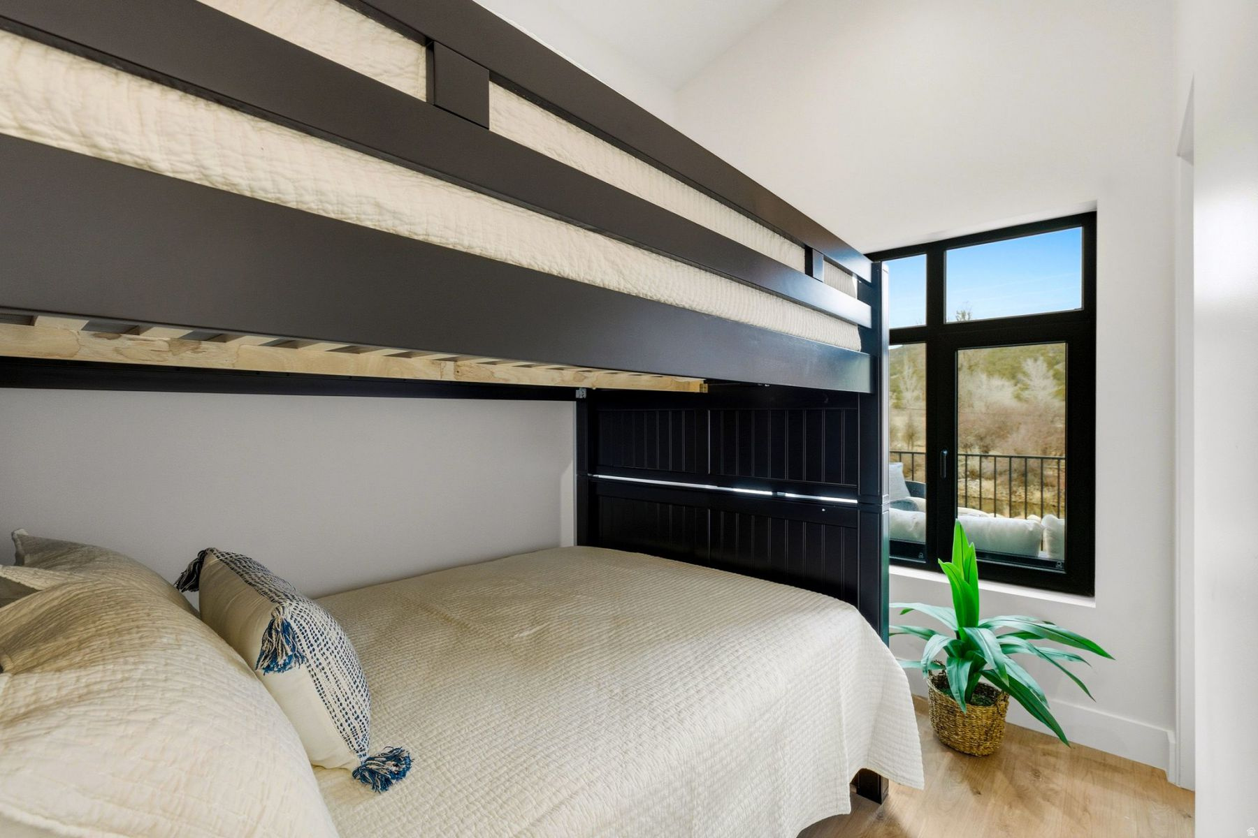 WANSHIP COTTAGE SITES - Residential