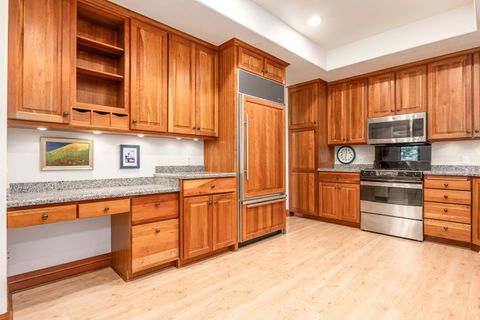 Tiny photo for 1 SPYGLASS CT, Park City, UT 84060 (MLS # 2153797)