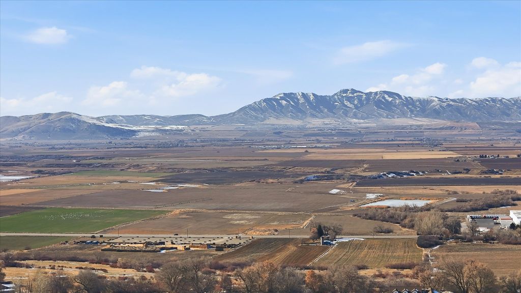 Photo of 684 CHERRY PKWY #26, Richmond, UT 84333 (MLS # 2134431)