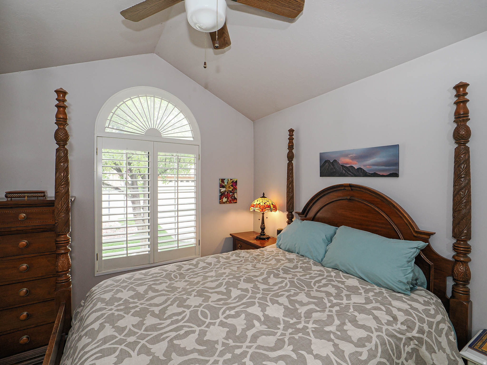 EDINBURGH OF HOLLADAY - Residential