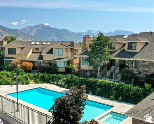 EDINBURGH OF HOLLADAY - Residential