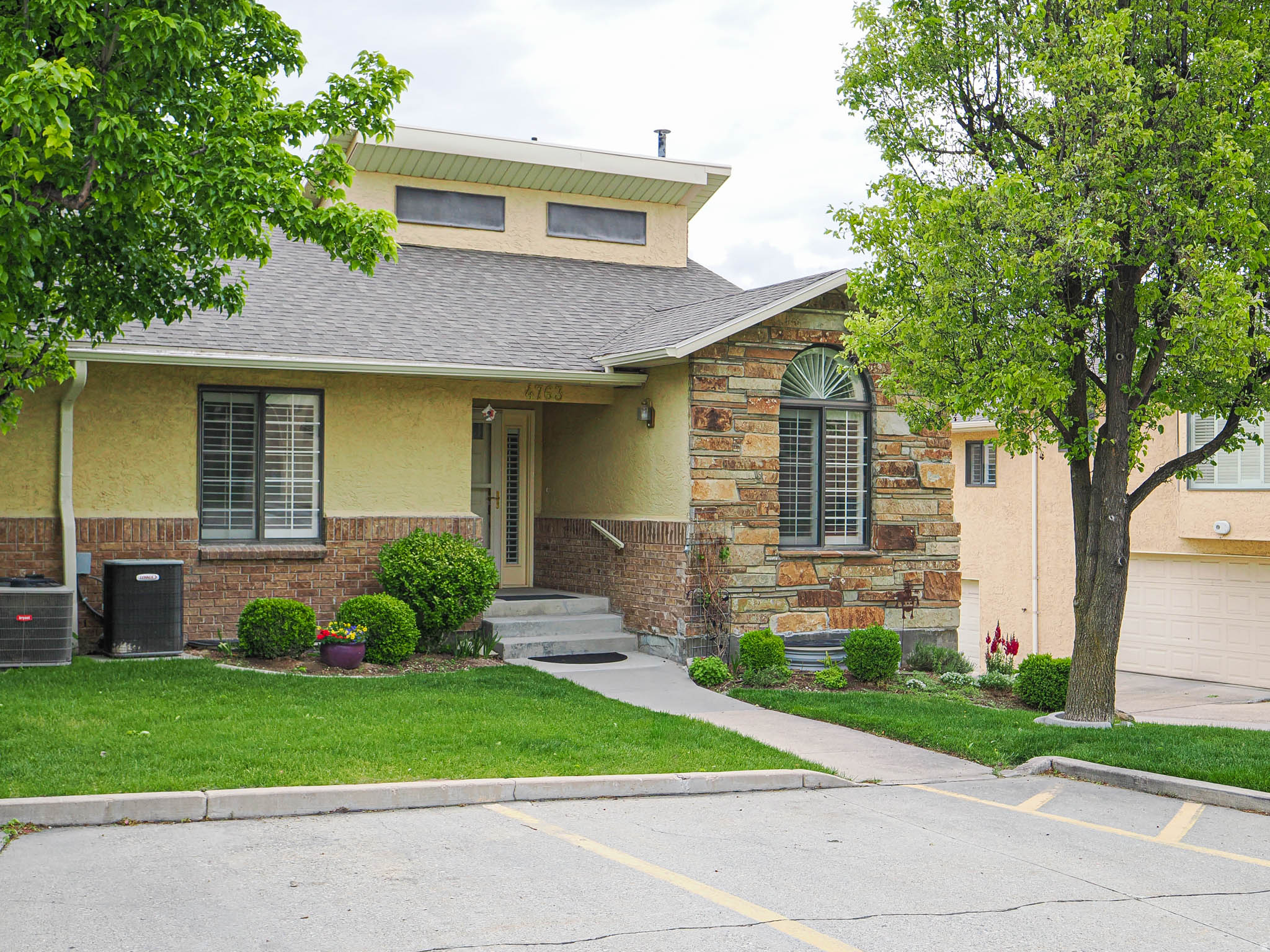 EDINBURGH OF HOLLADAY - Residential