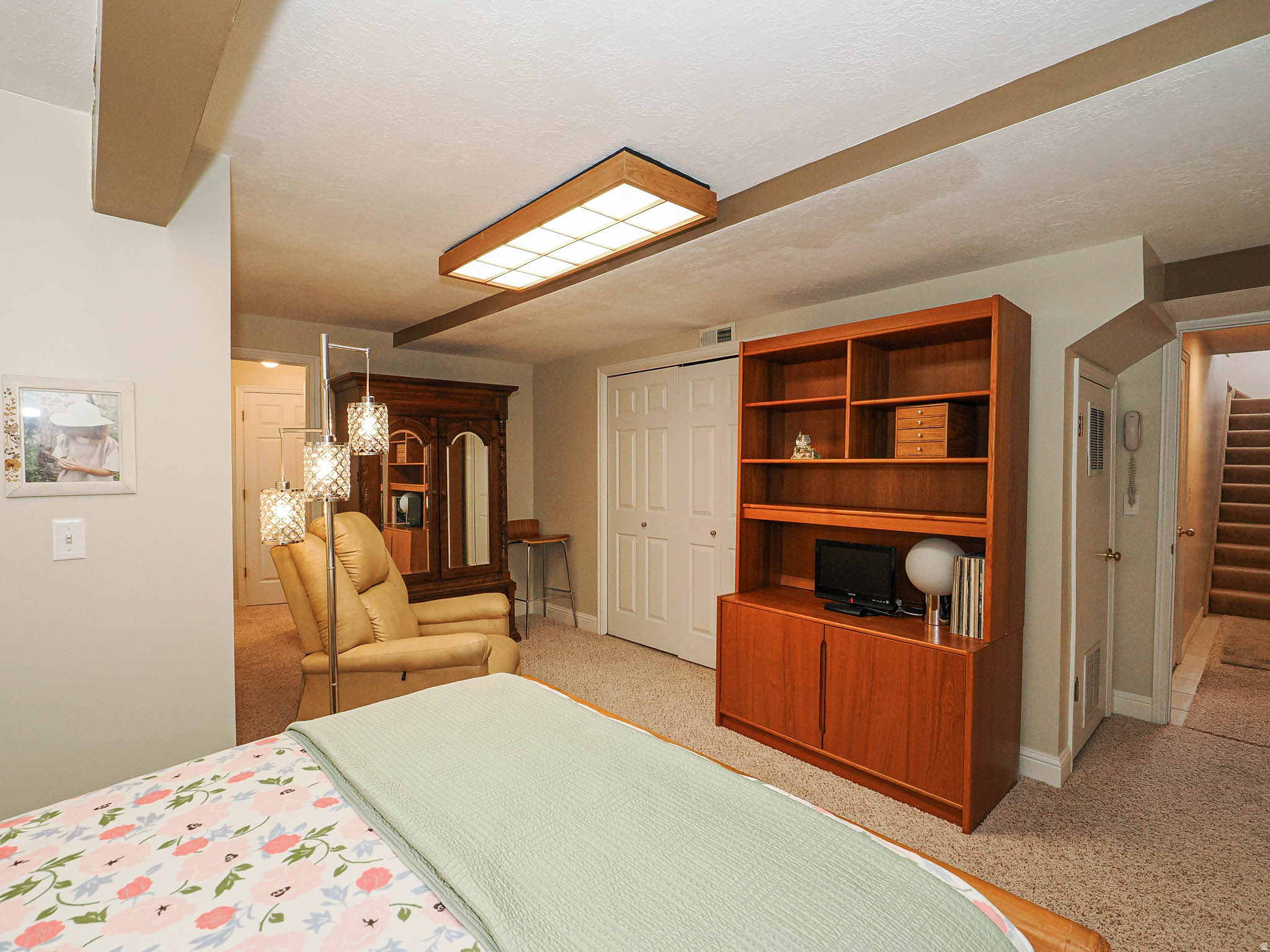 EDINBURGH OF HOLLADAY - Residential