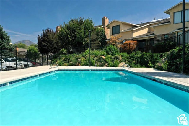 EDINBURGH OF HOLLADAY - Residential