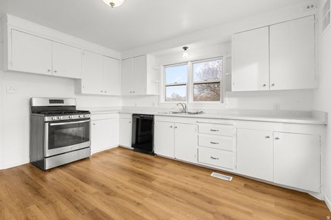 Tiny photo for 230 S COOLEY ST, Grantsville, UT 84029 (MLS # 2126390)