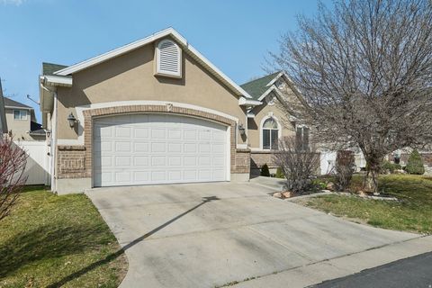 Tiny photo for 4744 S NINA MARIE CIR, Taylorsville, UT 84123 (MLS # 2142417)