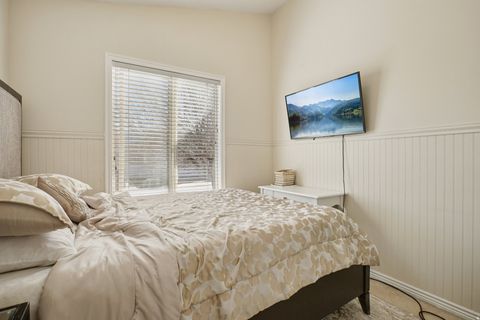 Tiny photo for 4744 S NINA MARIE CIR, Taylorsville, UT 84123 (MLS # 2142417)