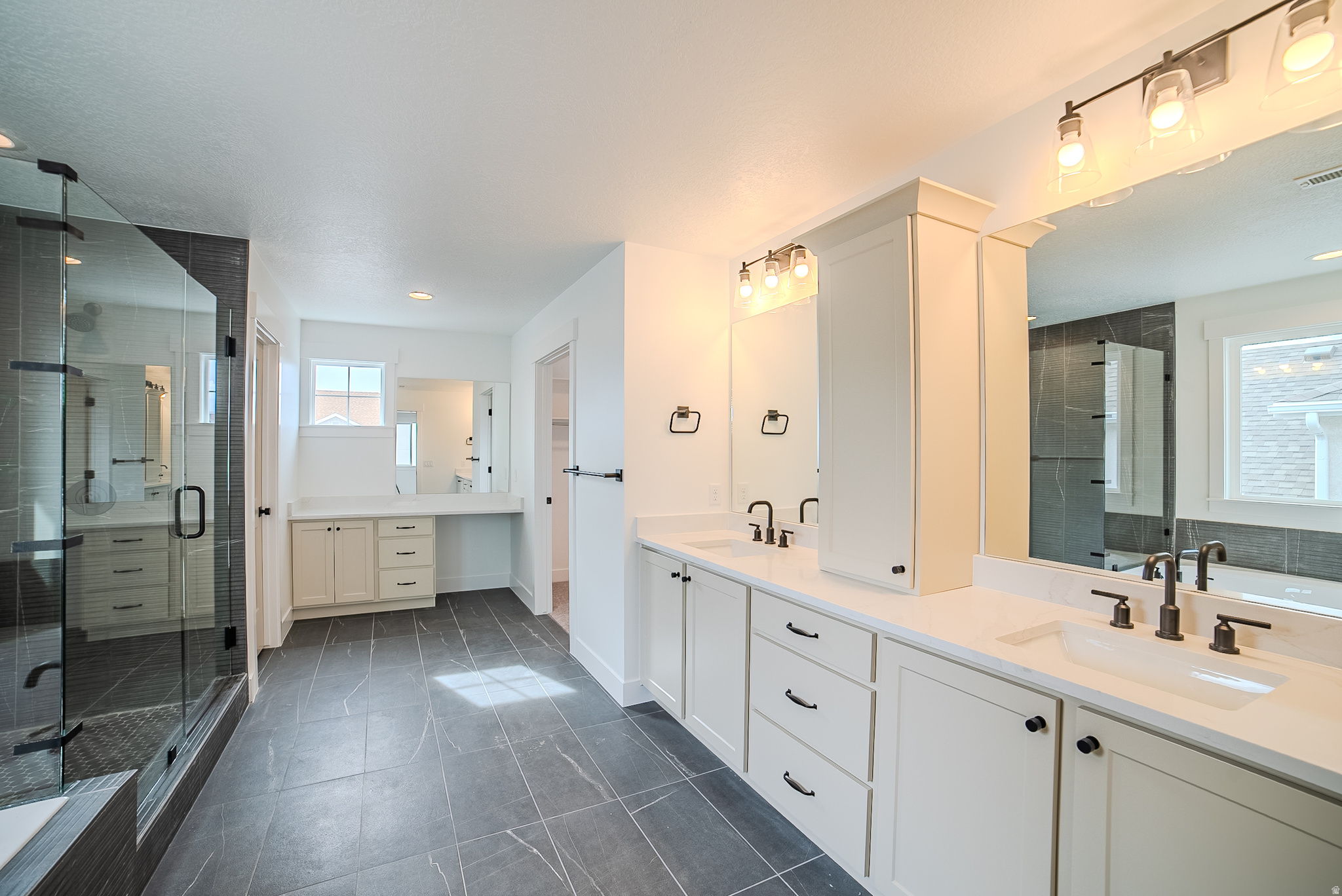 JORDAN - Residential