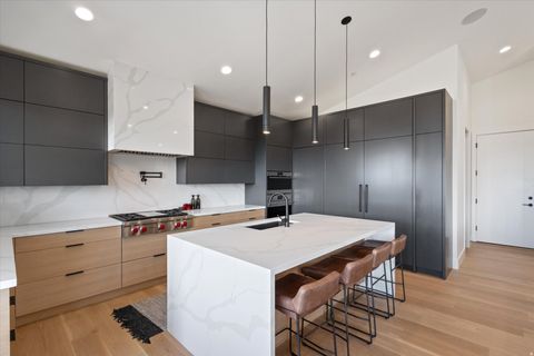 Tiny photo for 1536 E TRAIL CREST CT, Draper, UT 84020 (MLS # 2137426)