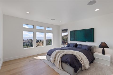 Tiny photo for 1536 E TRAIL CREST CT, Draper, UT 84020 (MLS # 2137426)