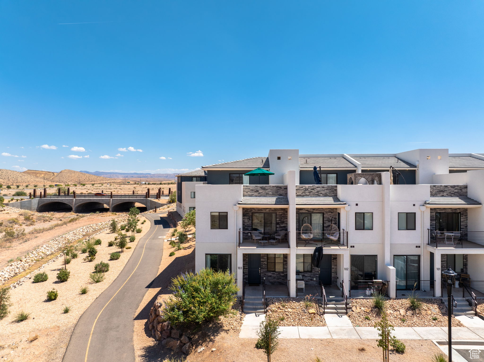 DESERT COLOR SKYLINE CONDOMINIUMS - Residential