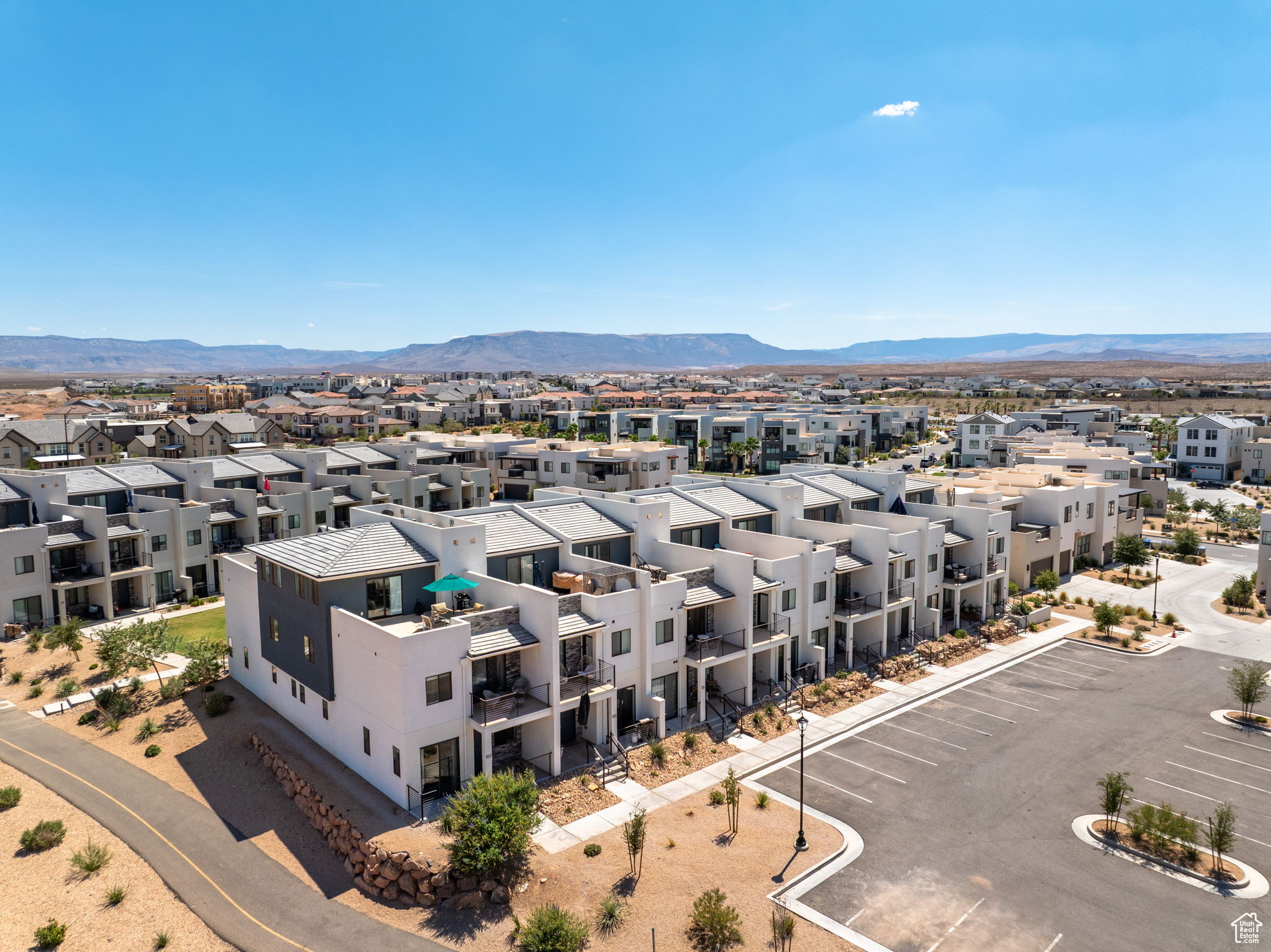 DESERT COLOR SKYLINE CONDOMINIUMS - Residential