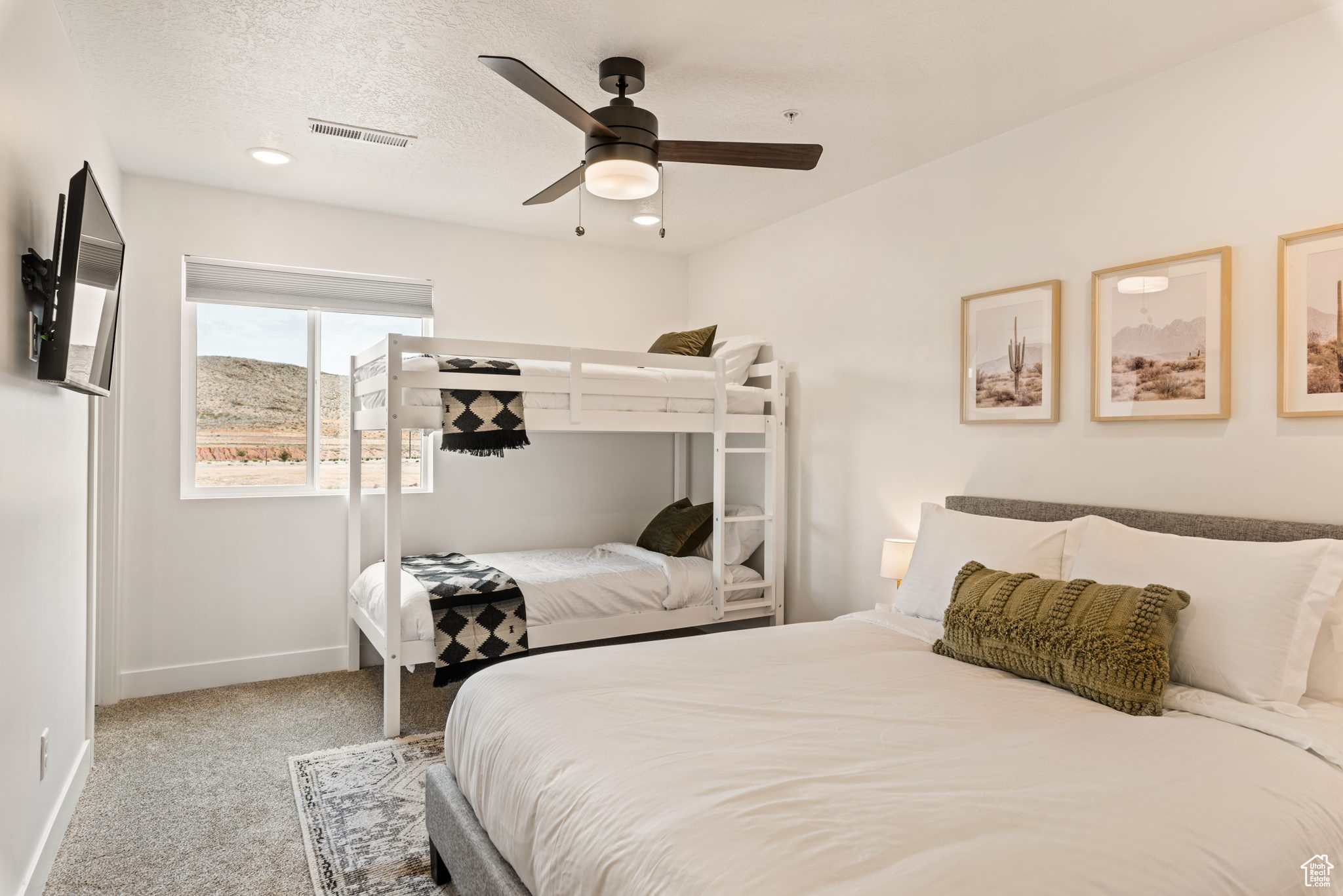 DESERT COLOR SKYLINE CONDOMINIUMS - Residential