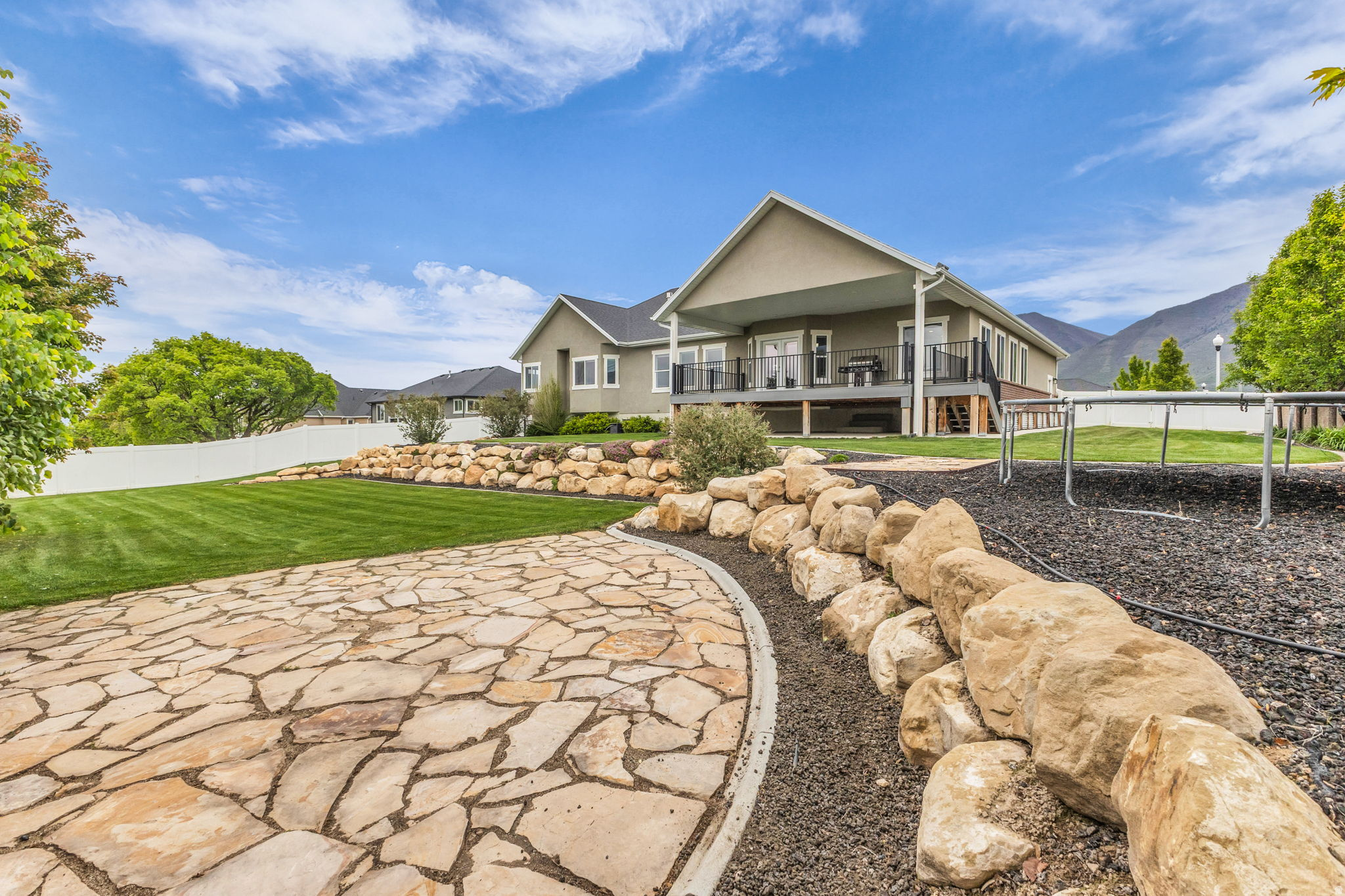 MOUNT LOAFER - Residential