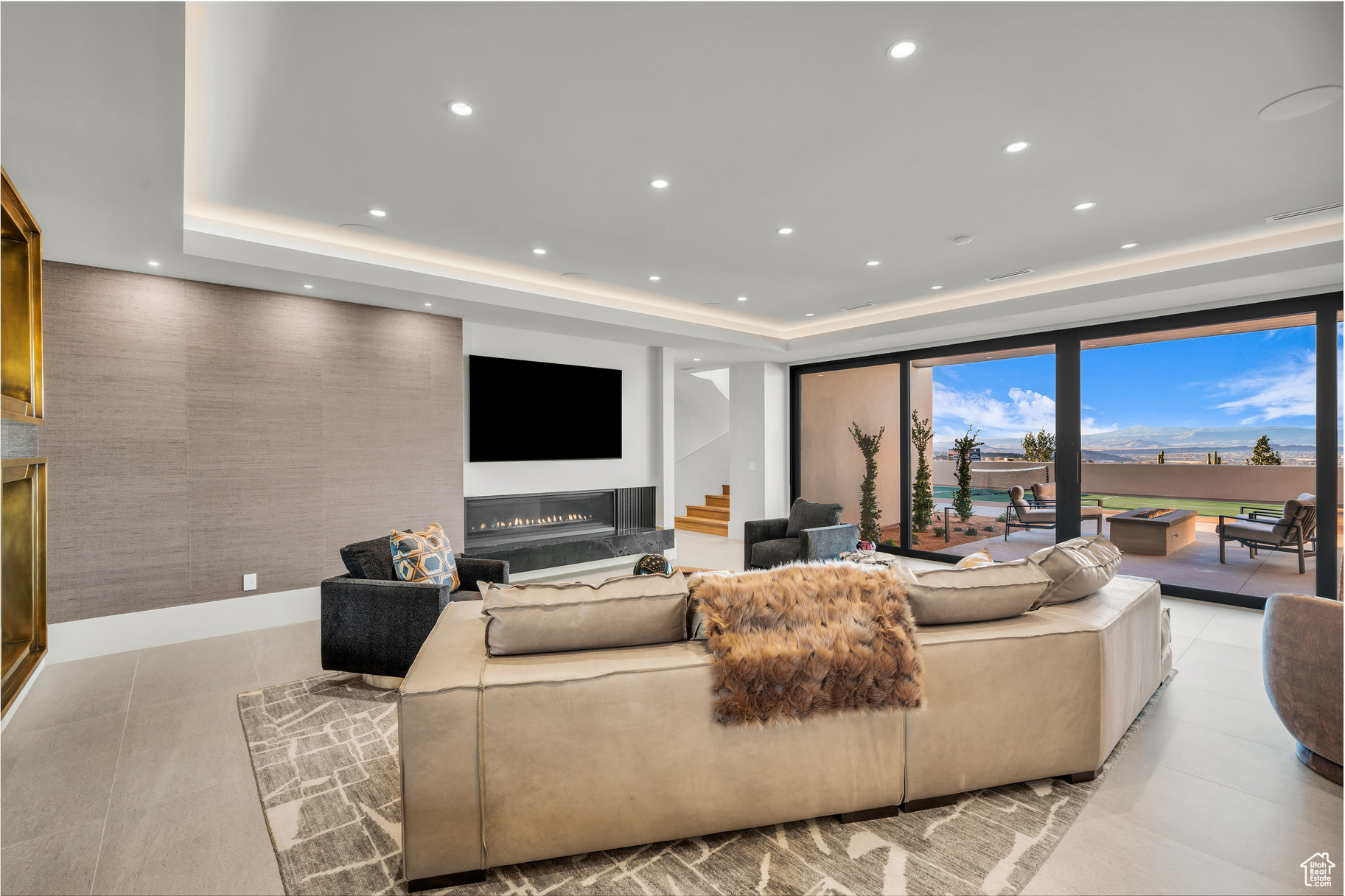 SOLENTE VILLAGE - Residential