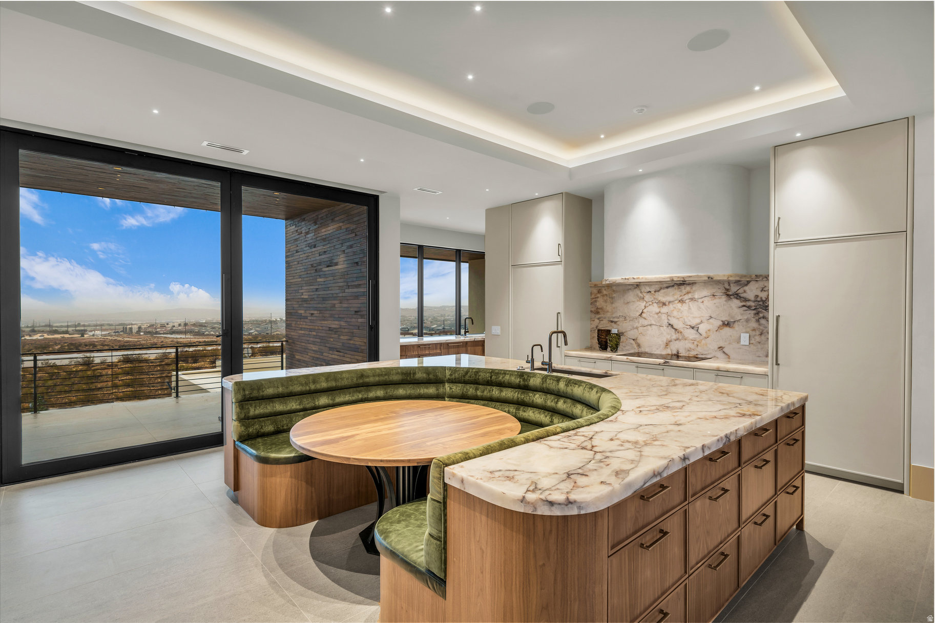 SOLENTE VILLAGE - Residential