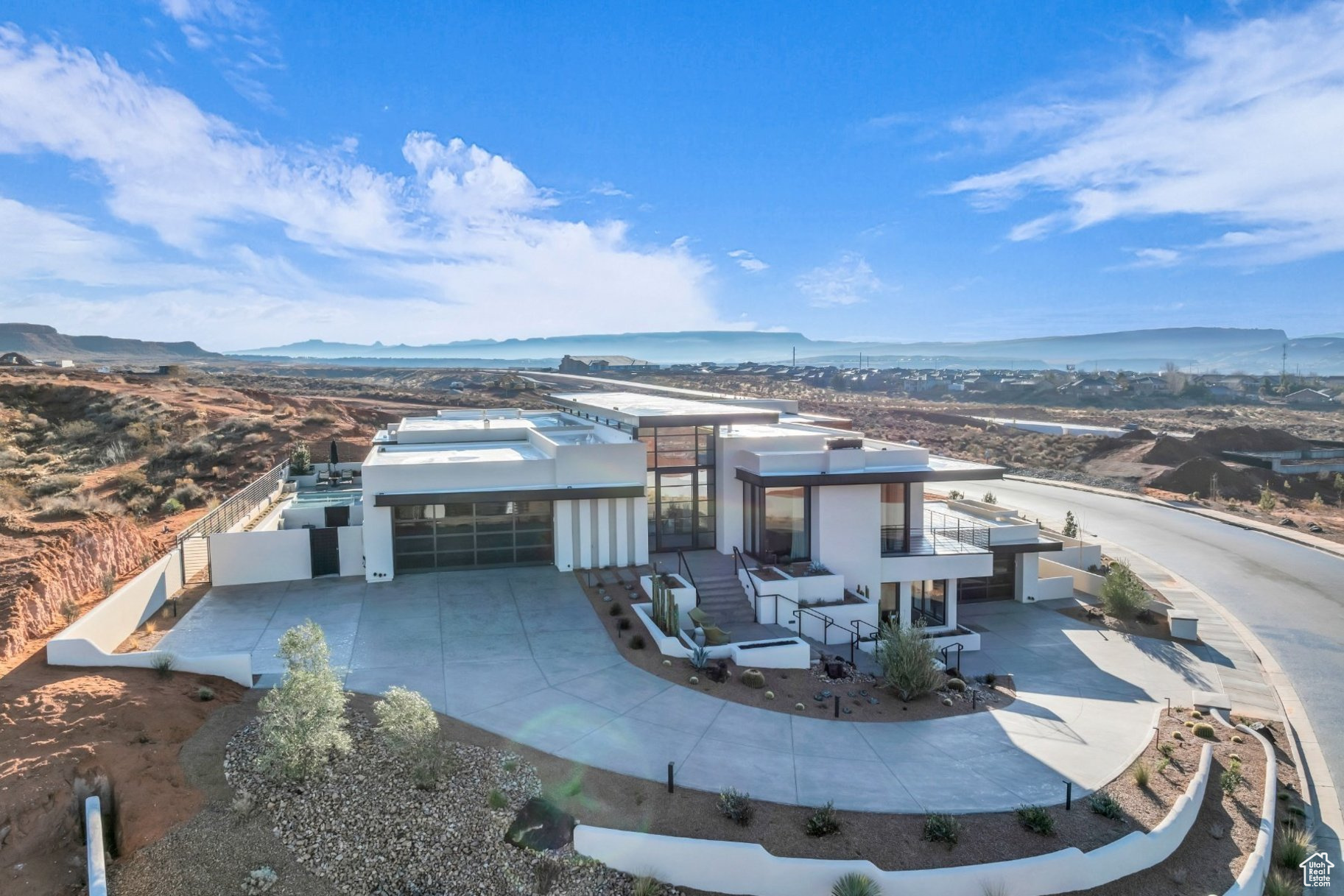 SOLENTE VILLAGE - Residential