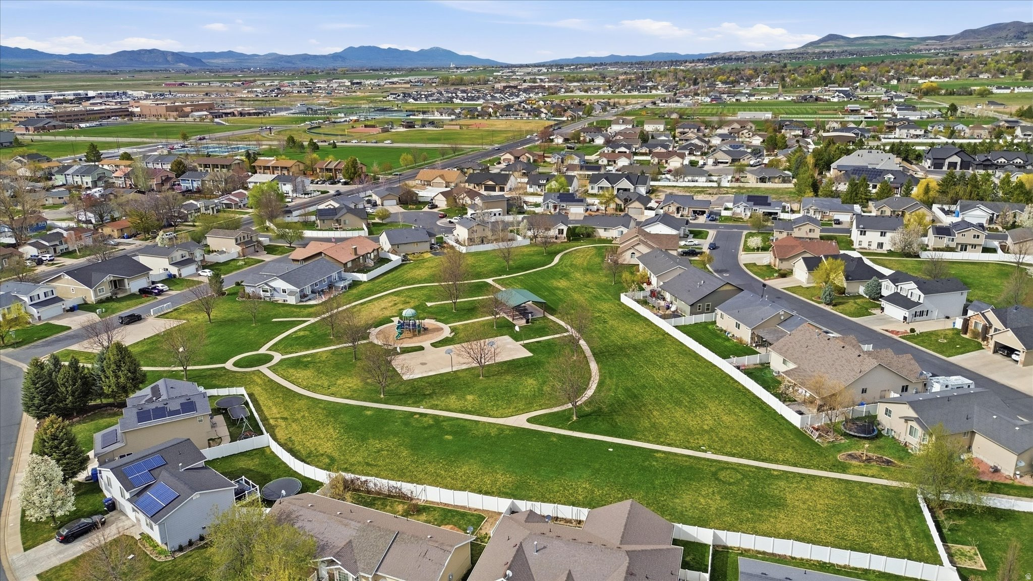 ASPEN MEADOWS - Residential