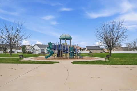 Tiny photo for 456 E 2650 N, North Logan, UT 84341 (MLS # 2146903)