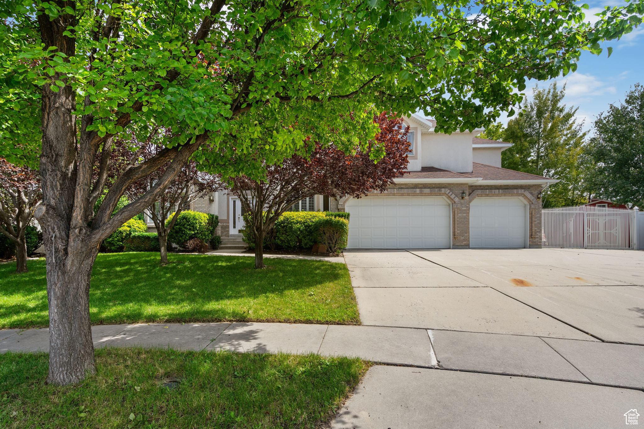 GARDENS OF MOUNTAIN VIEW - Residential