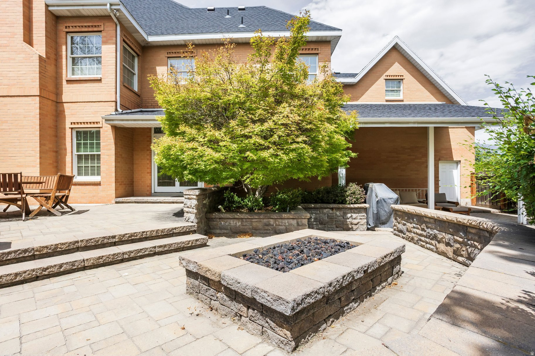 STONEWOOD - Residential