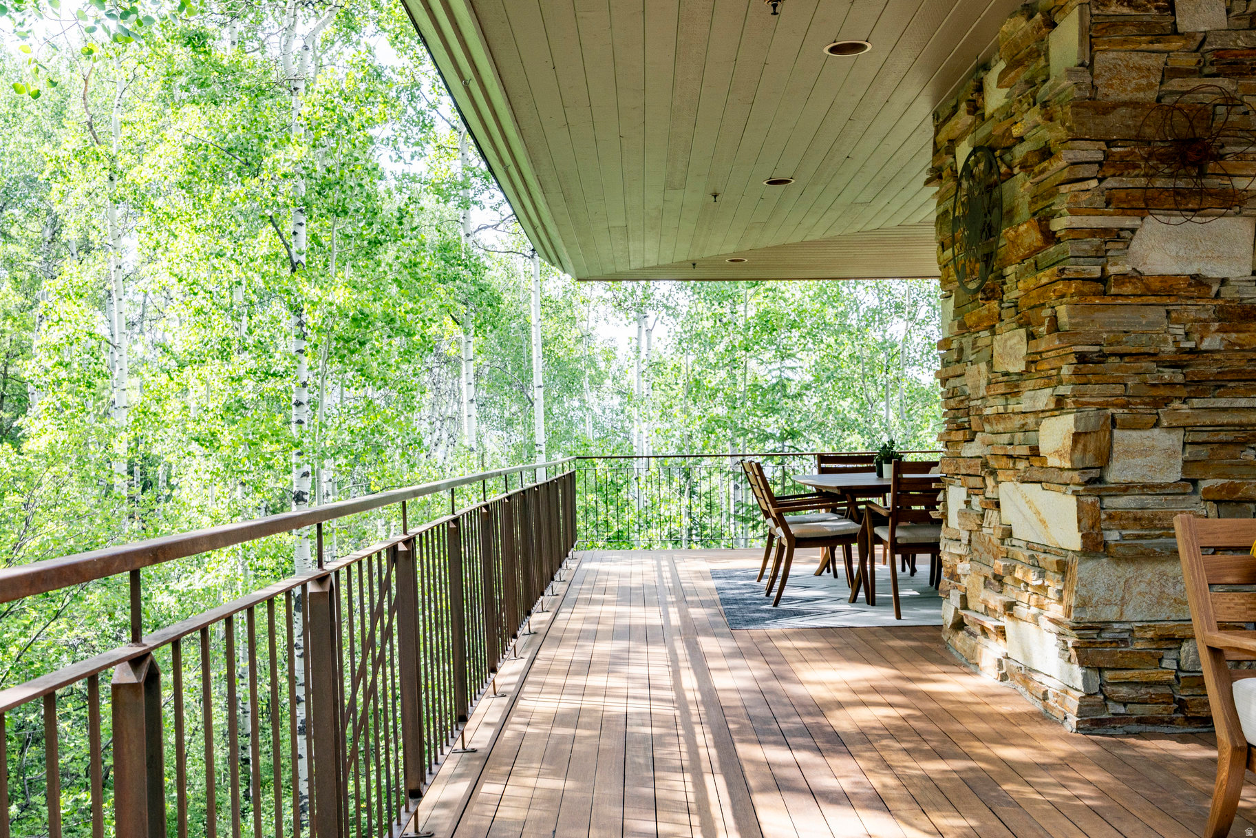 ASPEN SPRINGS RANCH - Residential