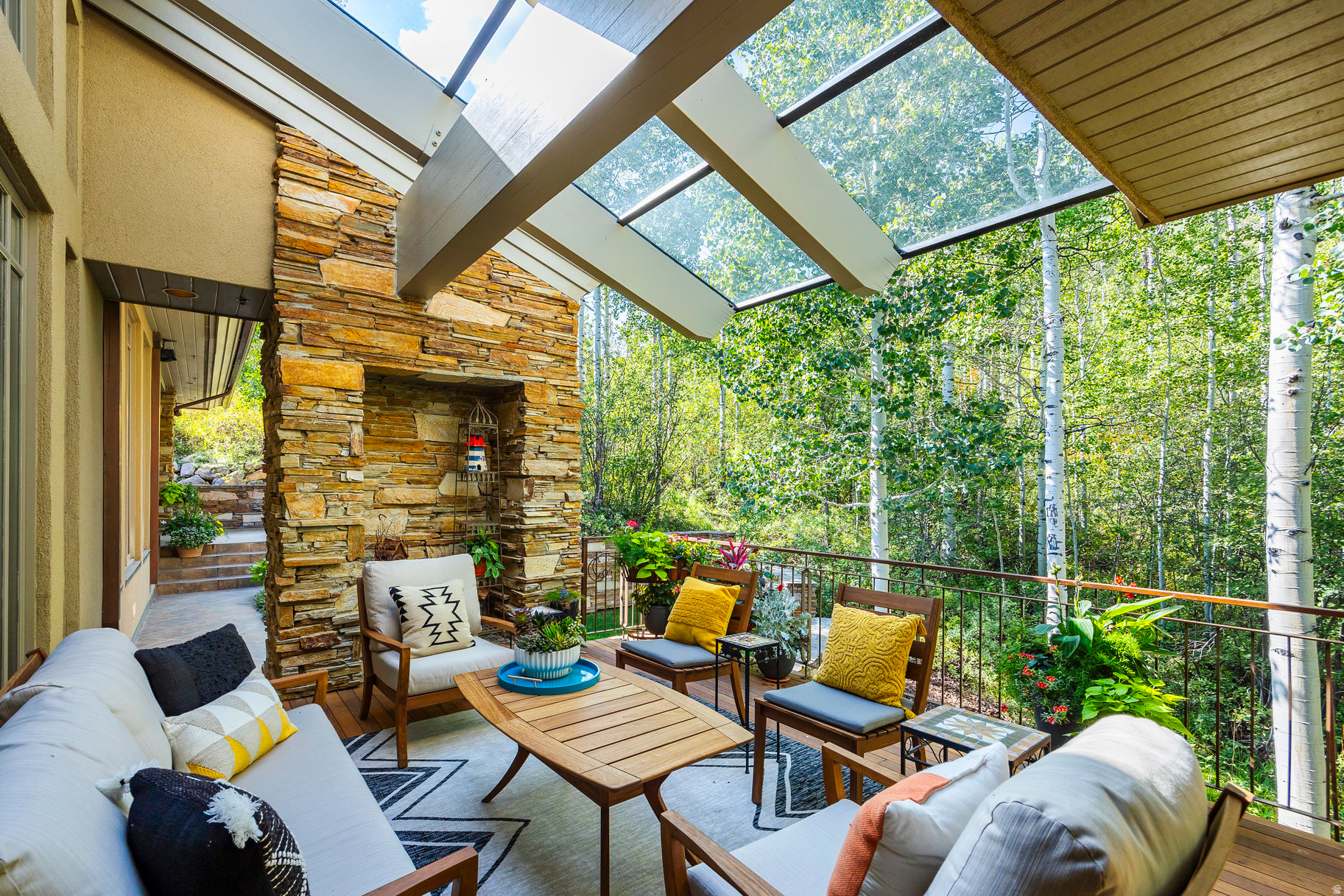 ASPEN SPRINGS RANCH - Residential