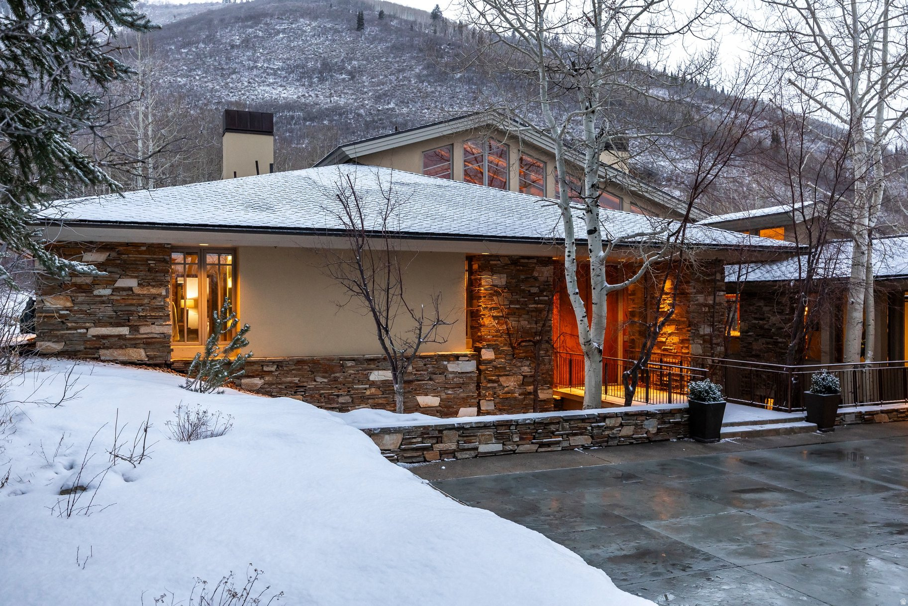 ASPEN SPRINGS RANCH - Residential