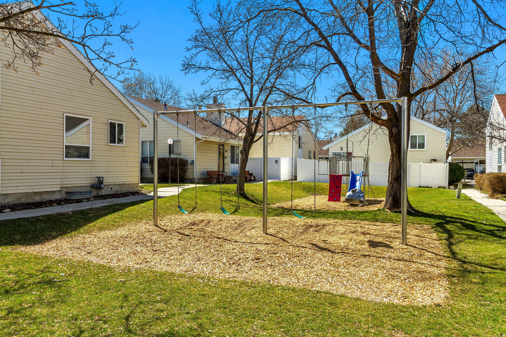 SUNNYBROOK - Residential