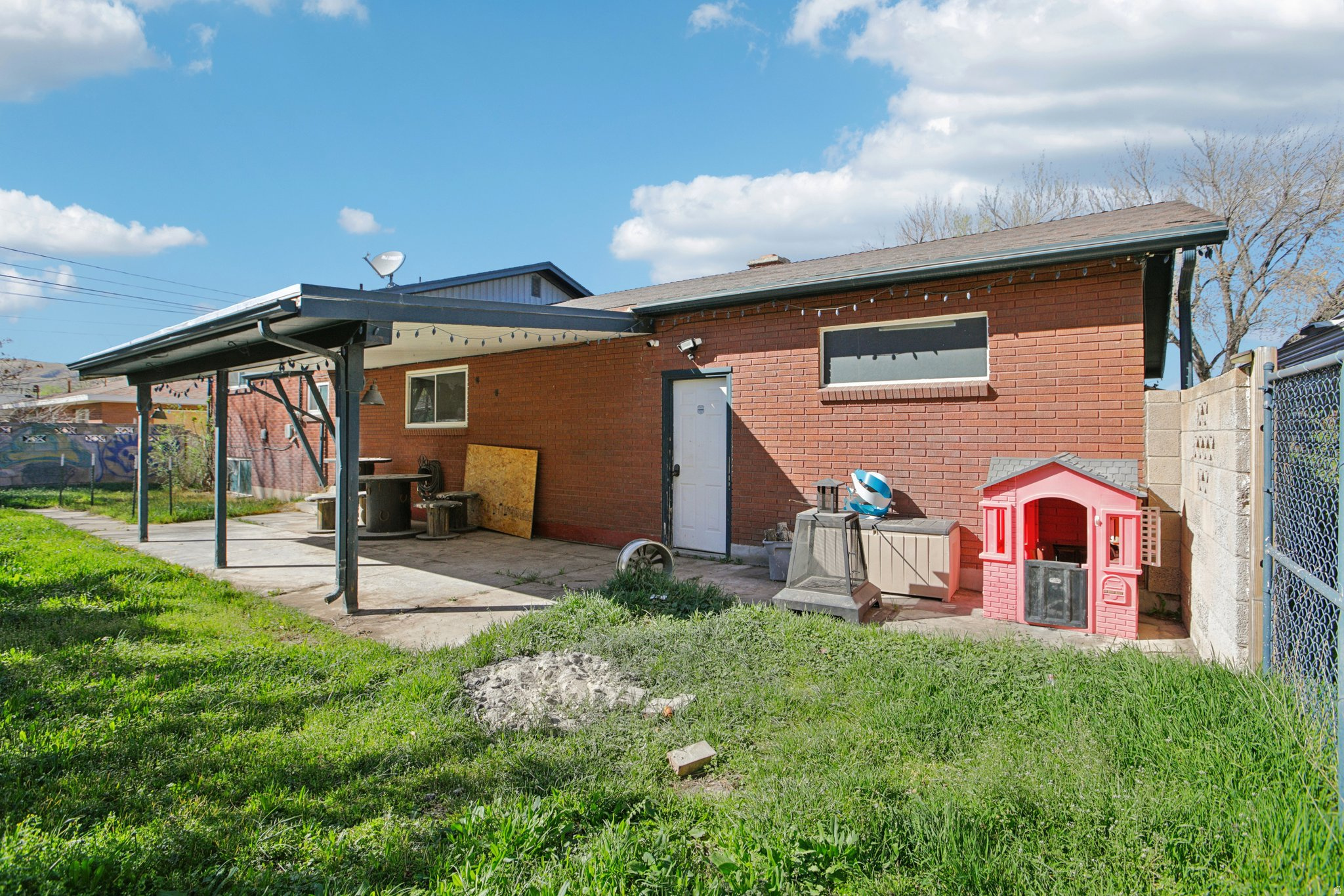 OQUIRRH HILLS - Residential