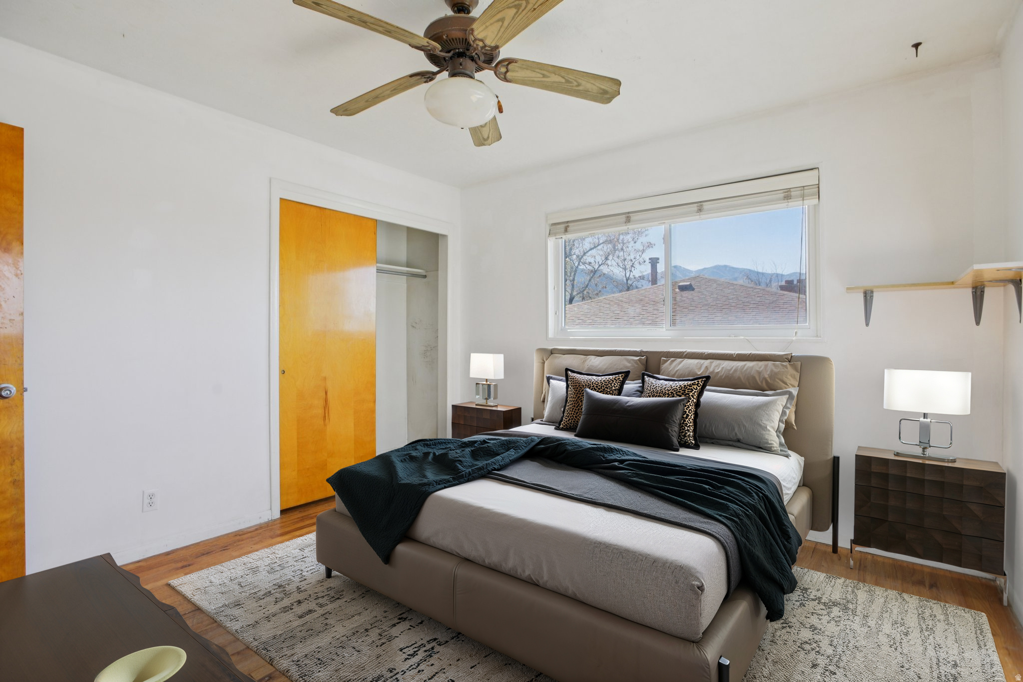 OQUIRRH HILLS - Residential