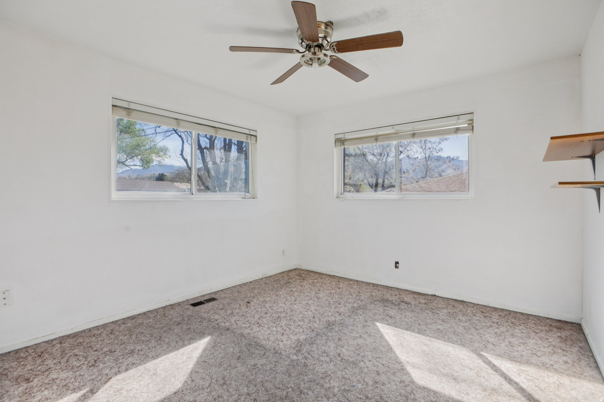 OQUIRRH HILLS - Residential