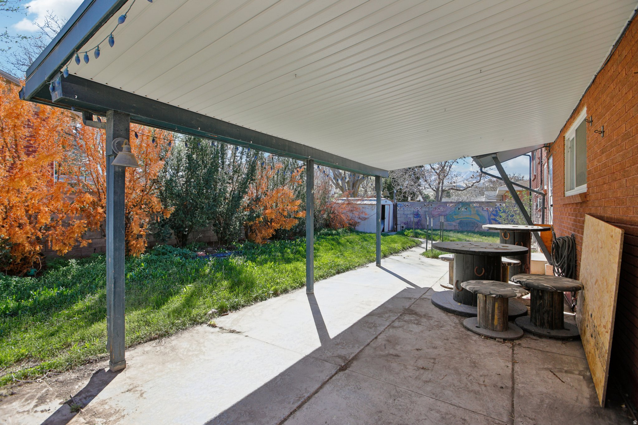 OQUIRRH HILLS - Residential