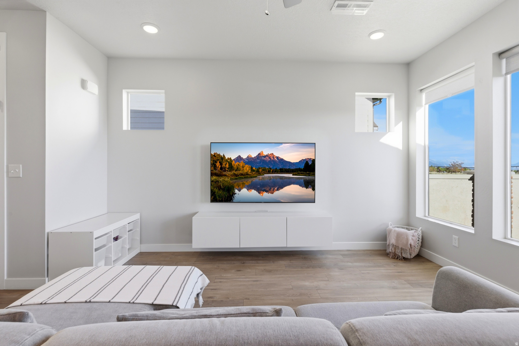 RIDGEVIEW - Residential