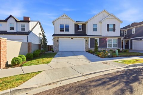 Photo of 4925 W WILLOWBANK DR #266, Highland, UT 84003 (MLS # 2148243)