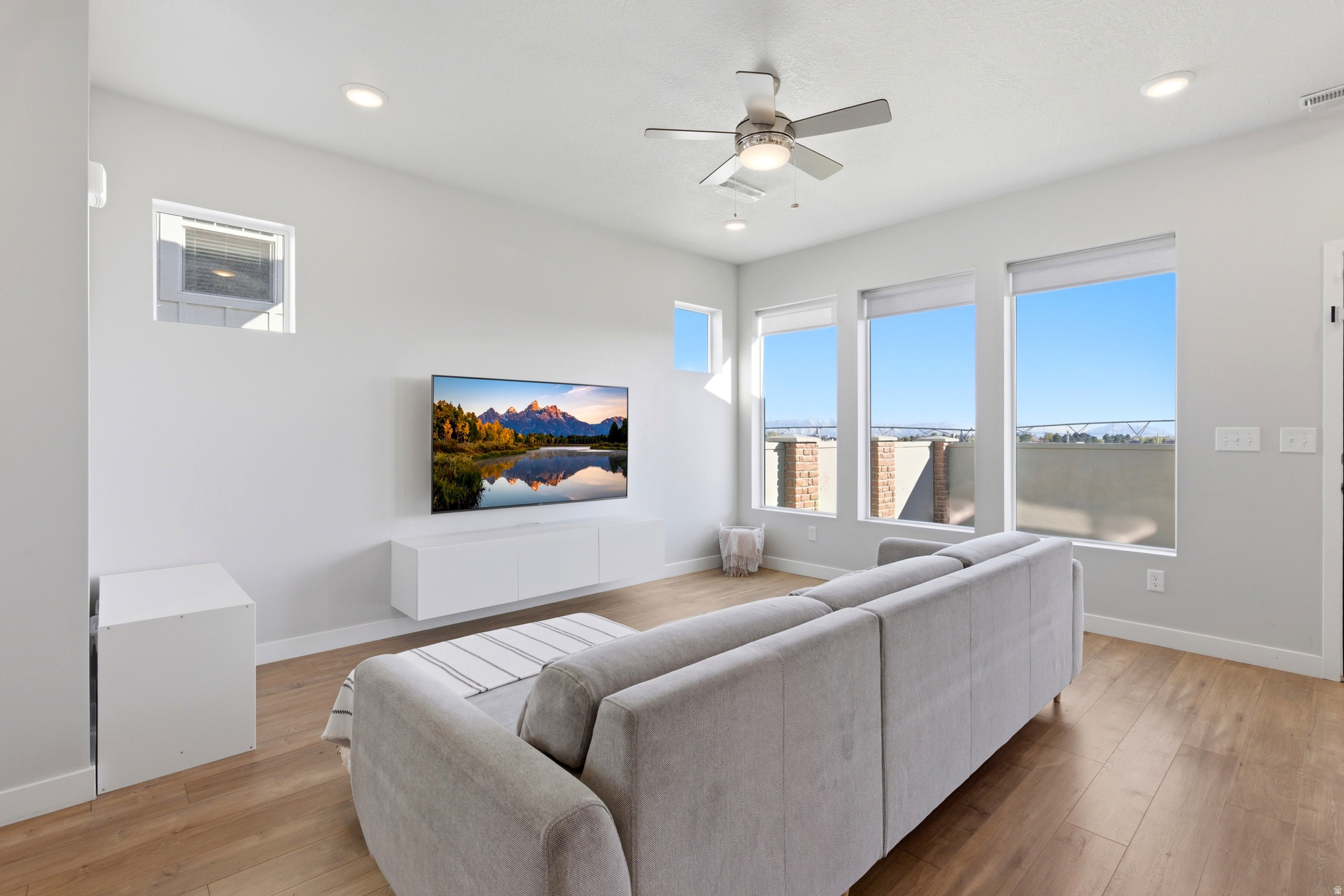 RIDGEVIEW - Residential