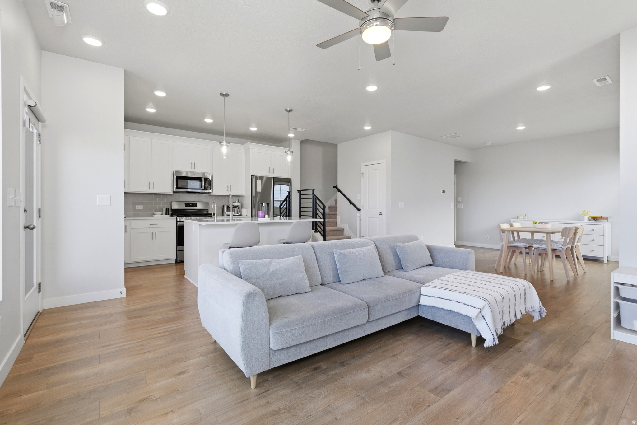 RIDGEVIEW - Residential