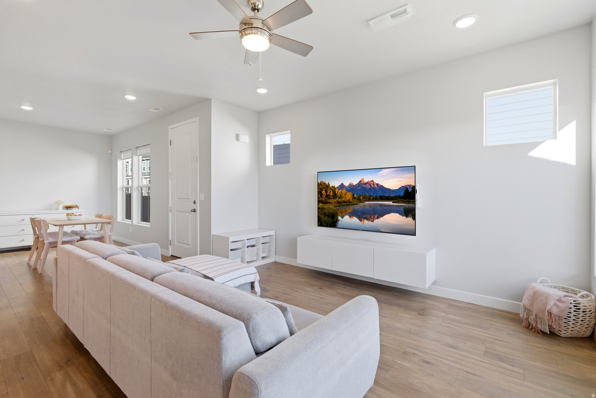 RIDGEVIEW - Residential